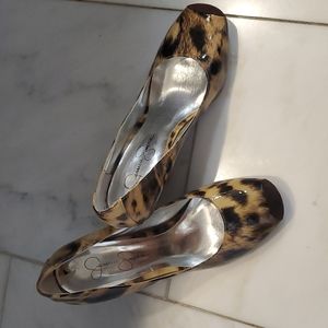 Jessica Simpson JP-LILACX leopard wedge heels